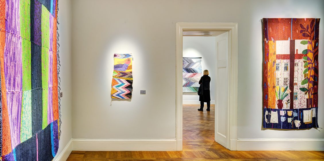 Veronica Nygren Thielska utställning textilkonstnär ljussättning